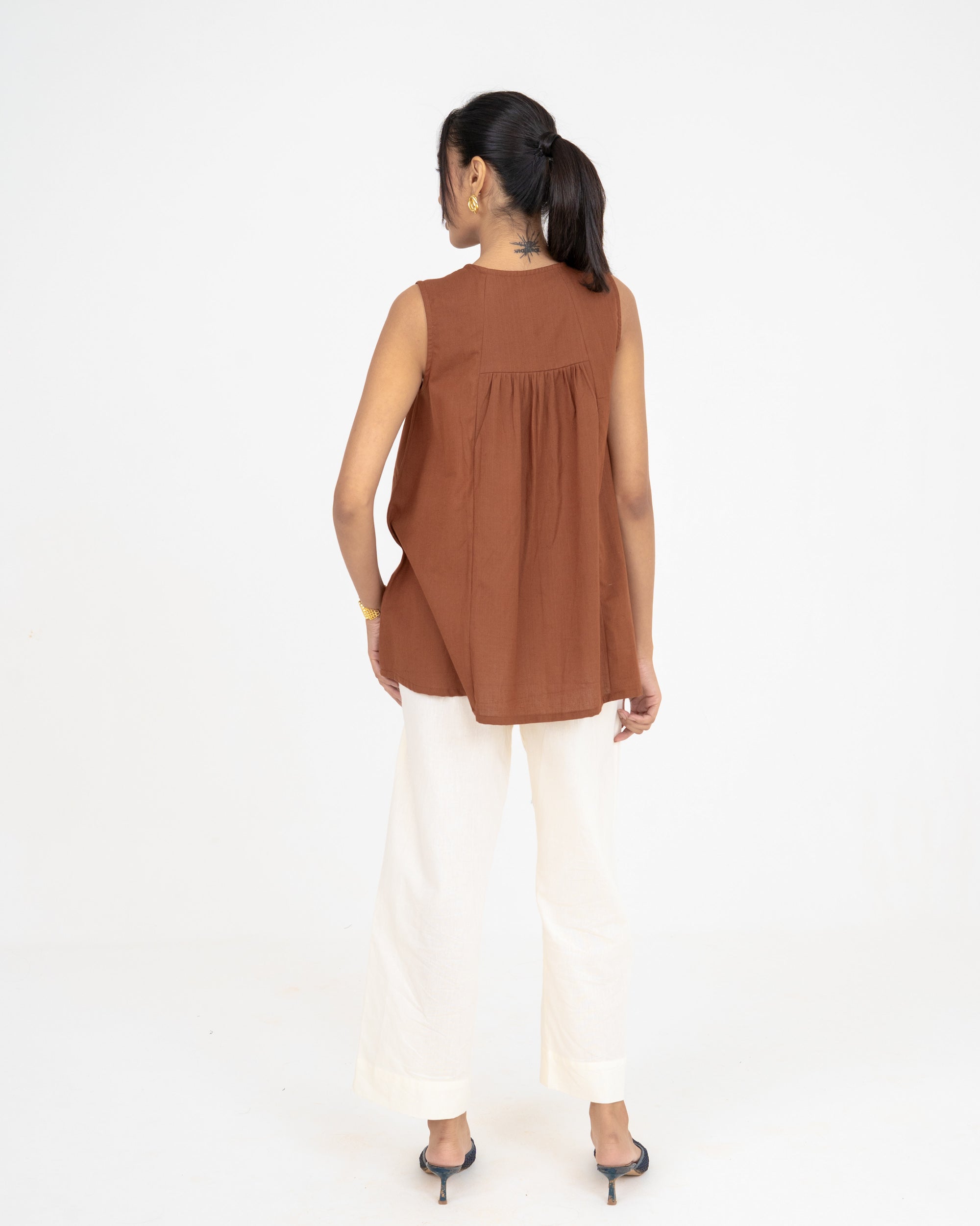 Iris Brown Top