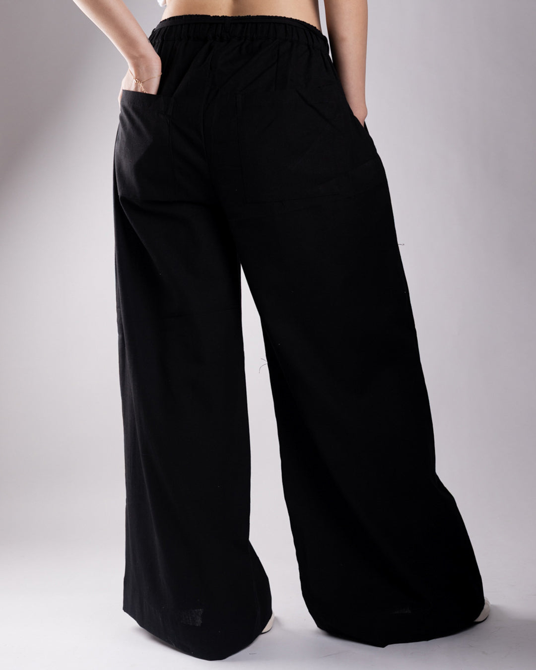 Orin Black Drawstrings Pants
