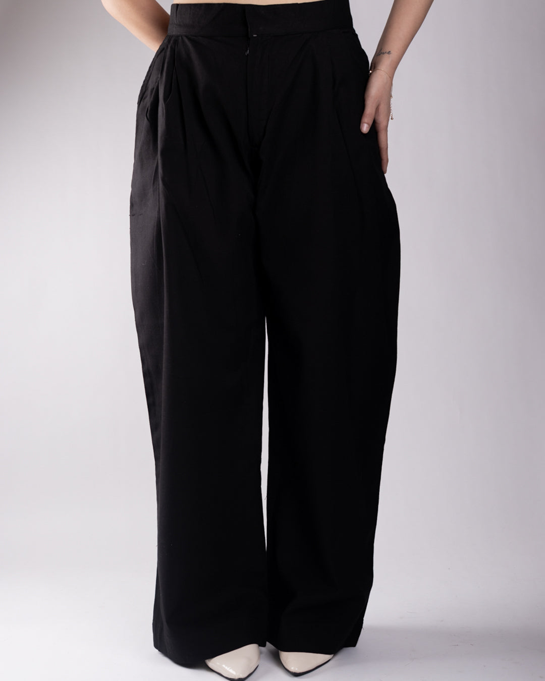 Veda Black Pleated Trouser