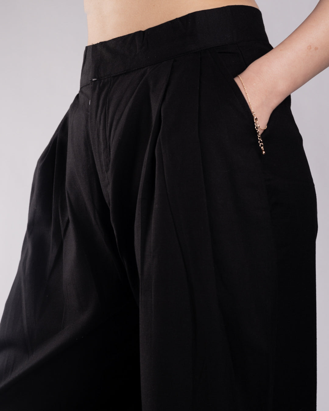 Veda Black Pleated Trouser